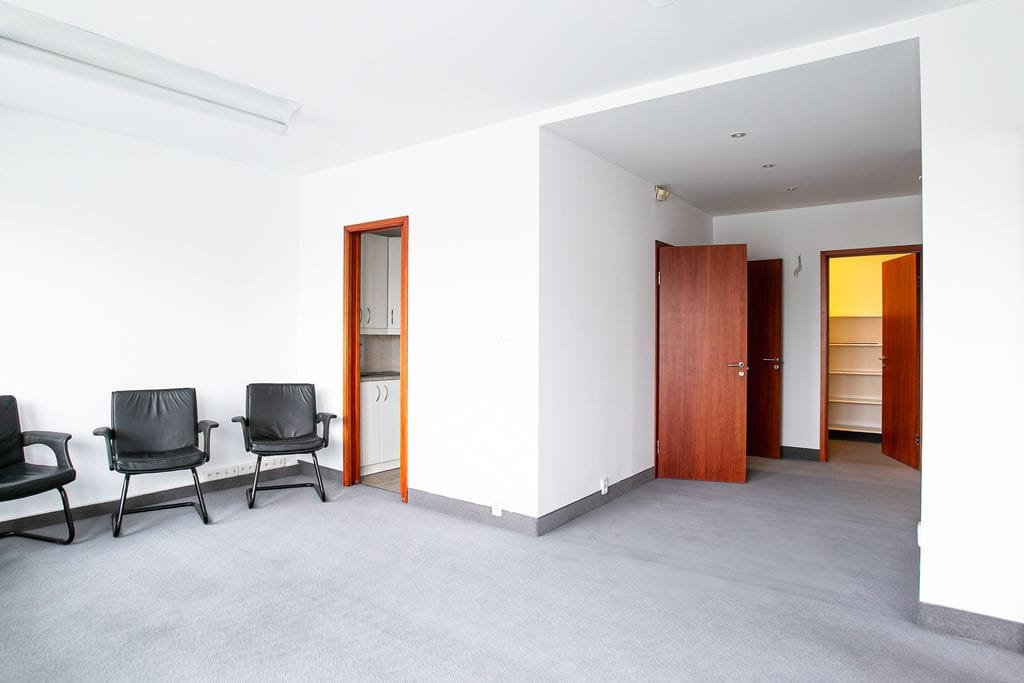 Lokal użytkowy  pokojowe na Wynajem