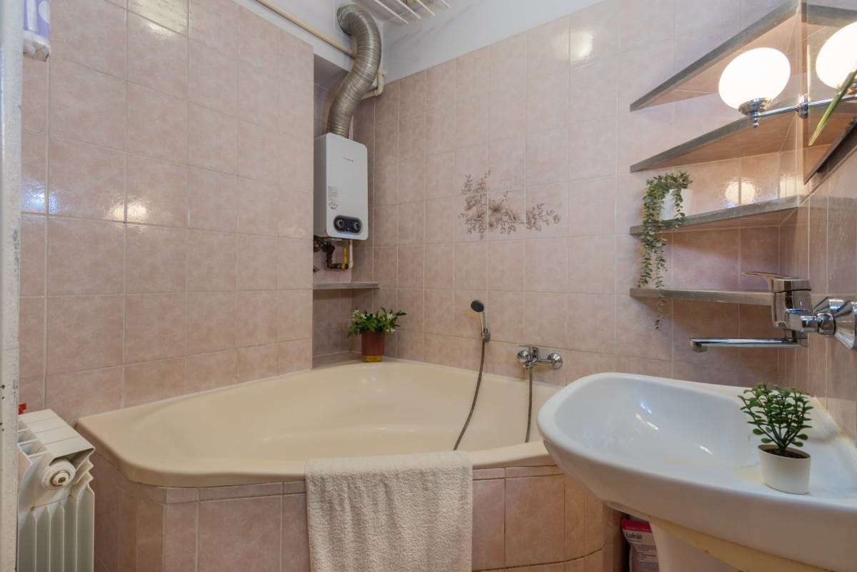 Dom 5 pokojowe na Sprzedaż