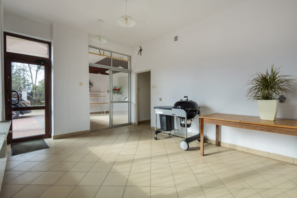 Dom 5 pokojowe na Sprzedaż