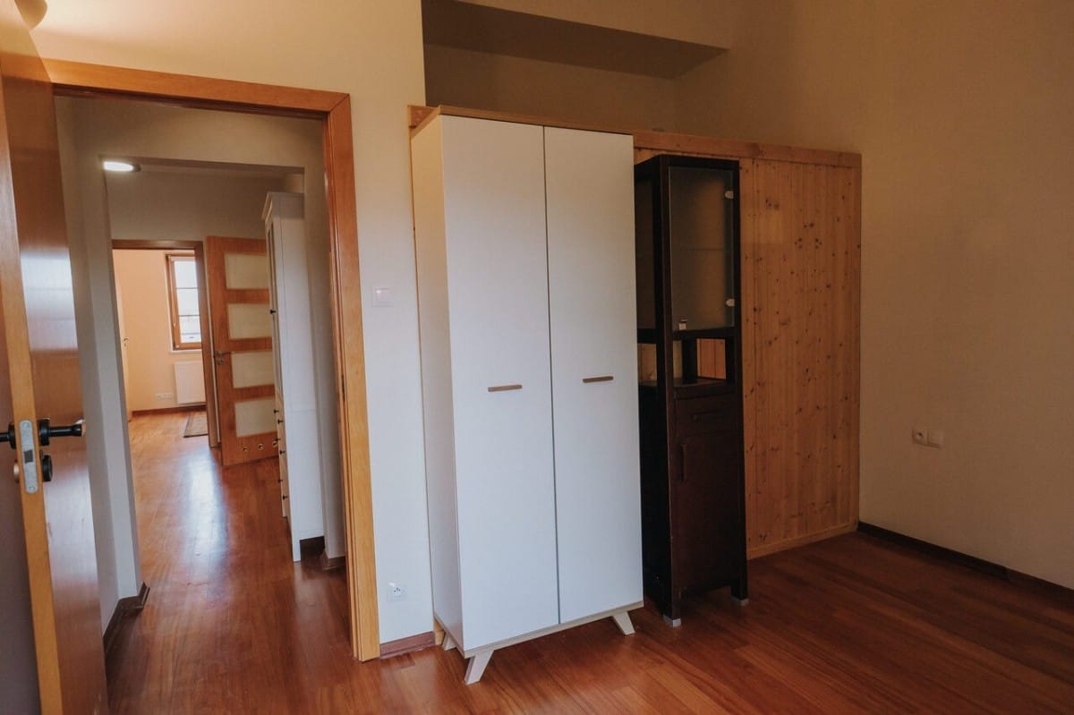 Dom 4 pokojowe na Sprzedaż