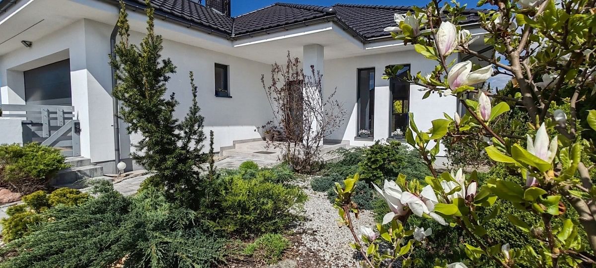 Dom 5 pokojowe na Sprzedaż
