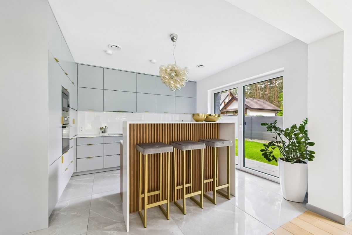 Dom 5 pokojowe na Sprzedaż