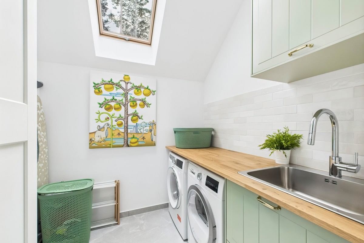 Dom 5 pokojowe na Sprzedaż