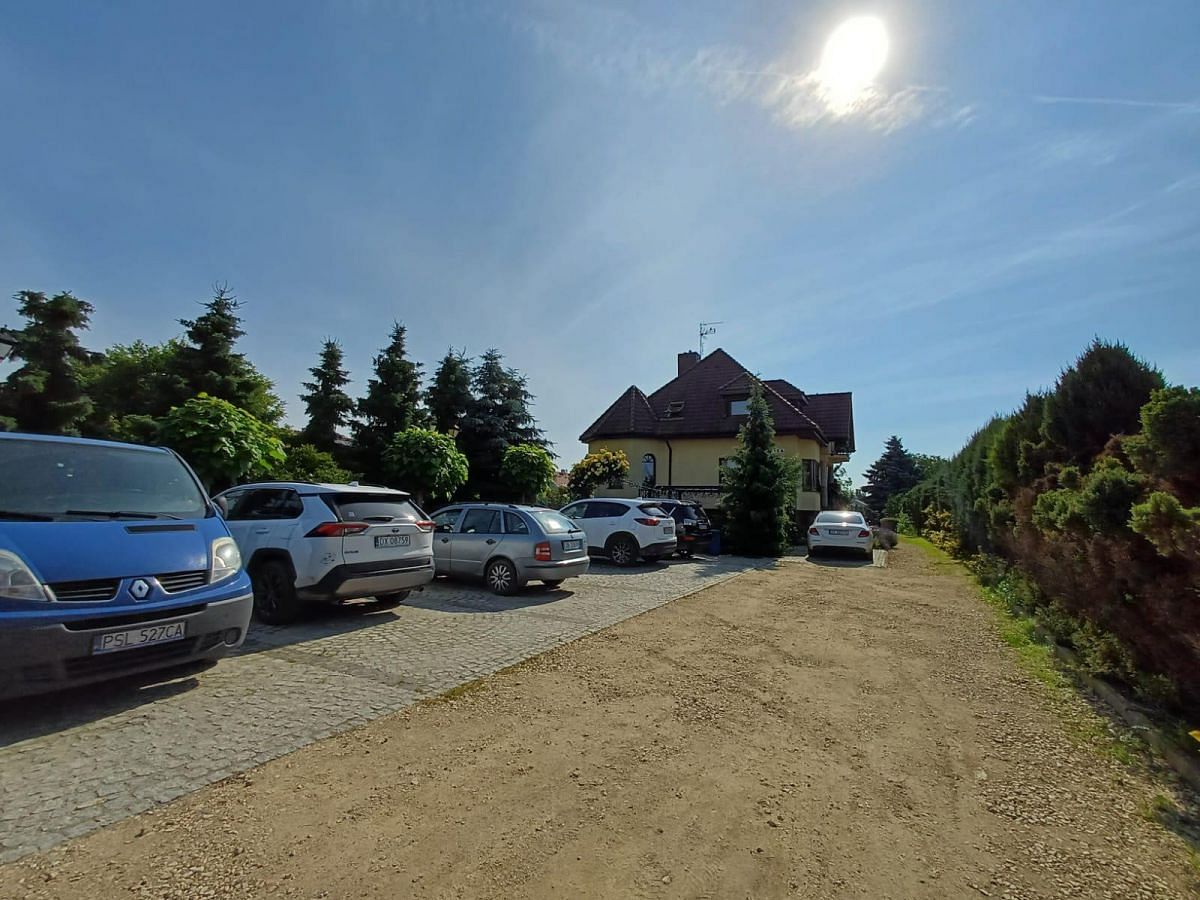 Dom 9 pokojowe na Sprzedaż