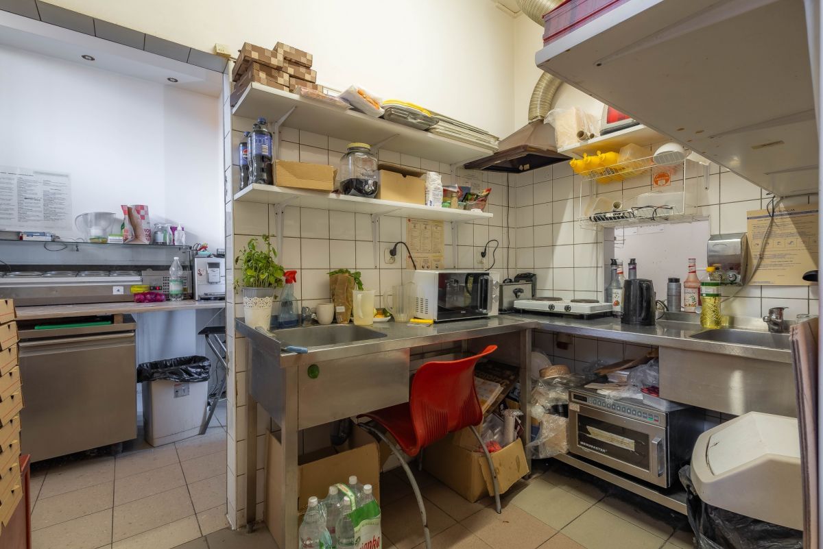 Lokal użytkowy  pokojowe na Sprzedaż