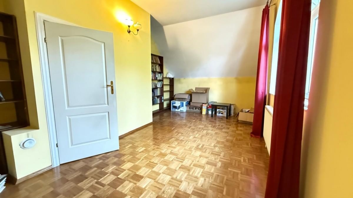 Dom 4 pokojowe na Sprzedaż