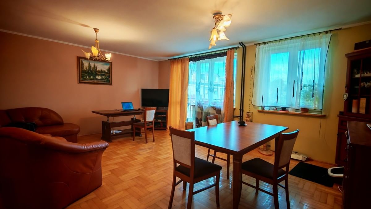 Mieszkanie 5 pokojowe na Sprzedaż