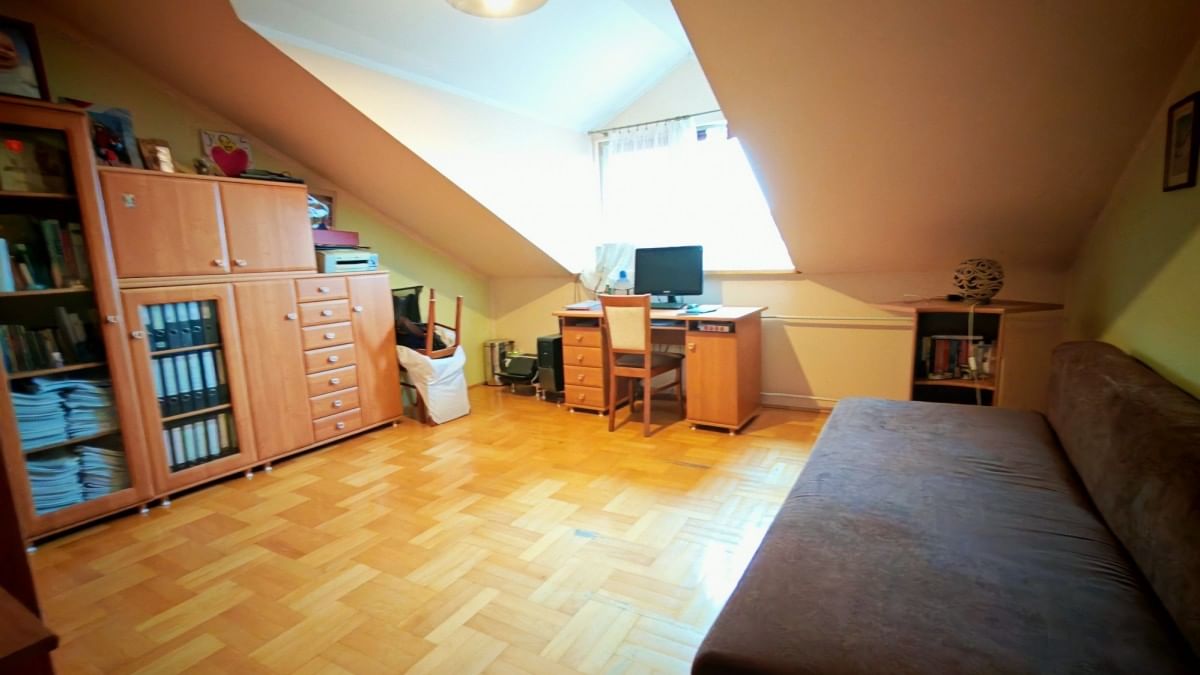 Mieszkanie 5 pokojowe na Sprzedaż