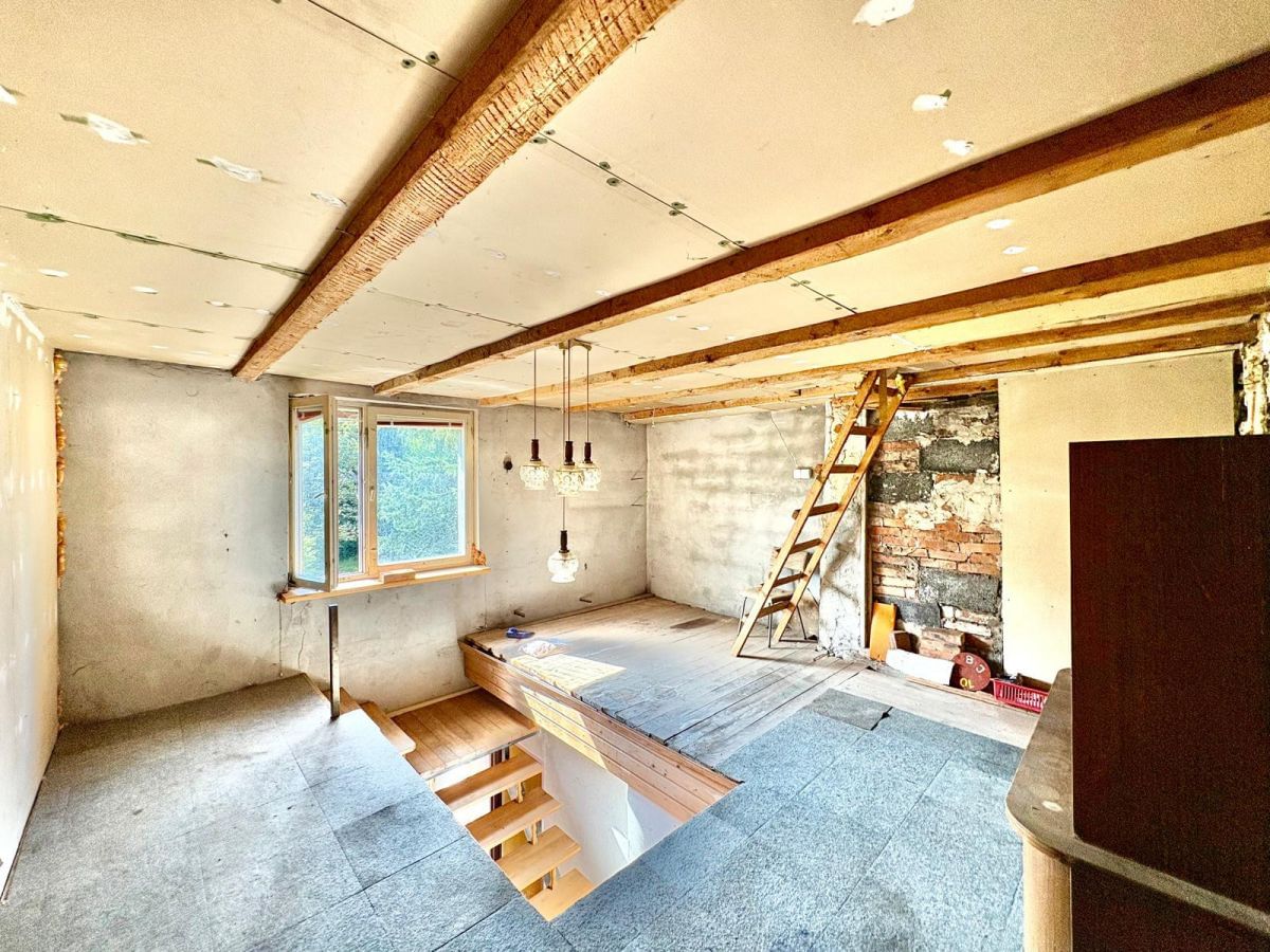 Dom 6 pokojowe na Sprzedaż