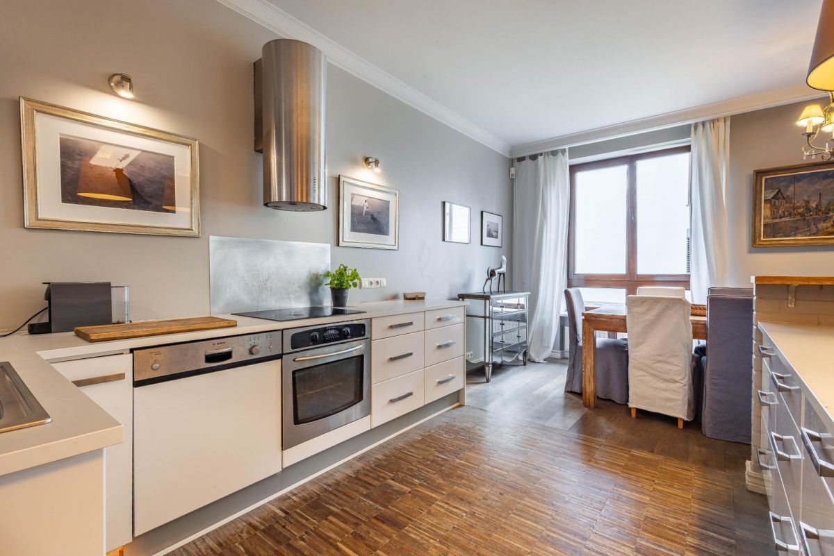 Mieszkanie 4 pokojowe na Sprzedaż