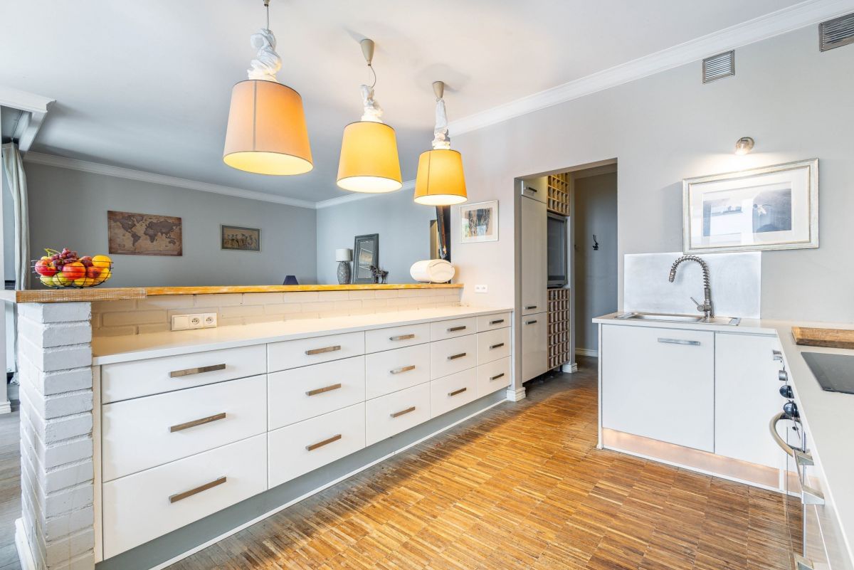 Mieszkanie 4 pokojowe na Sprzedaż