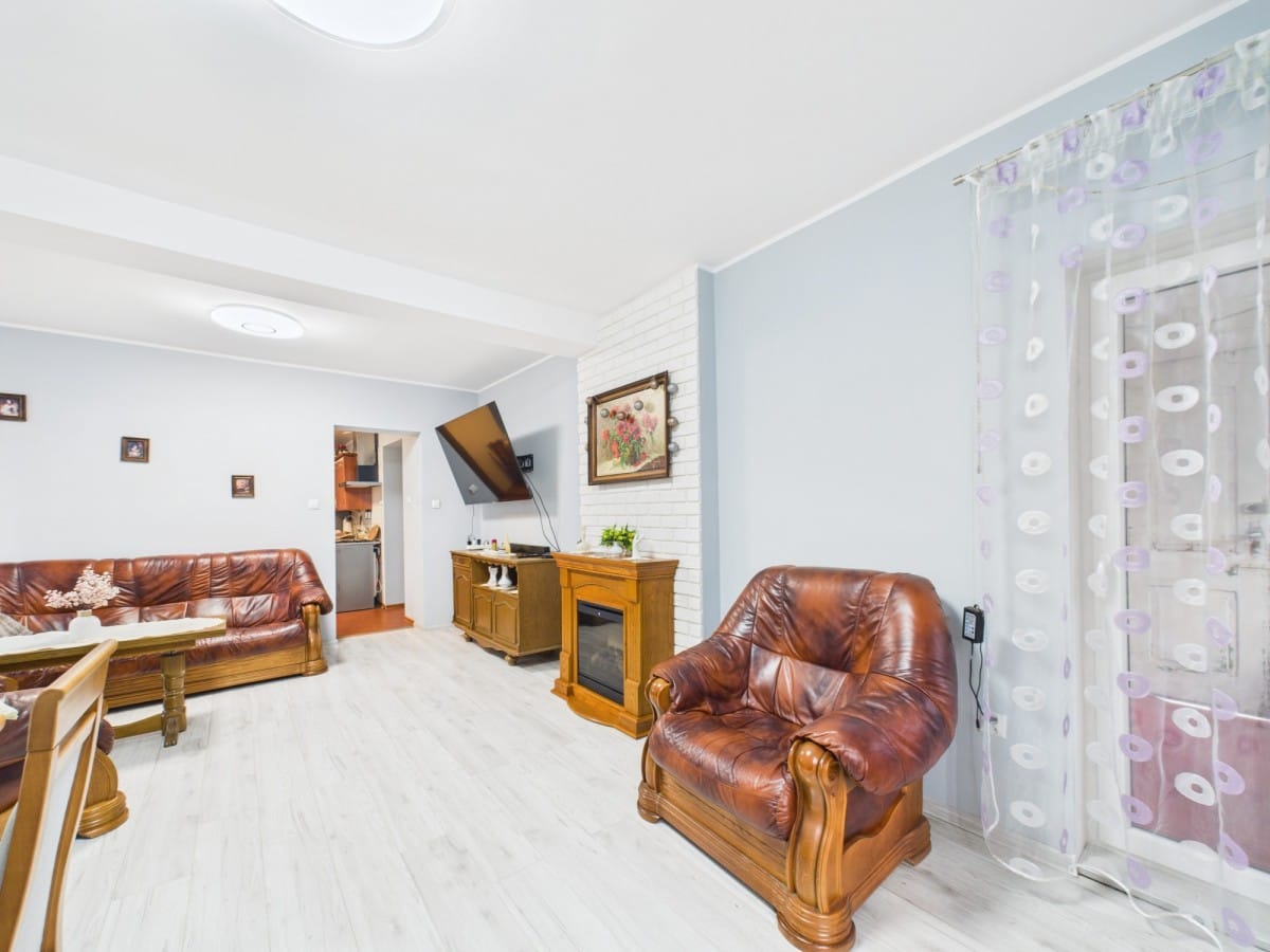 Dom 4 pokojowe na Sprzedaż