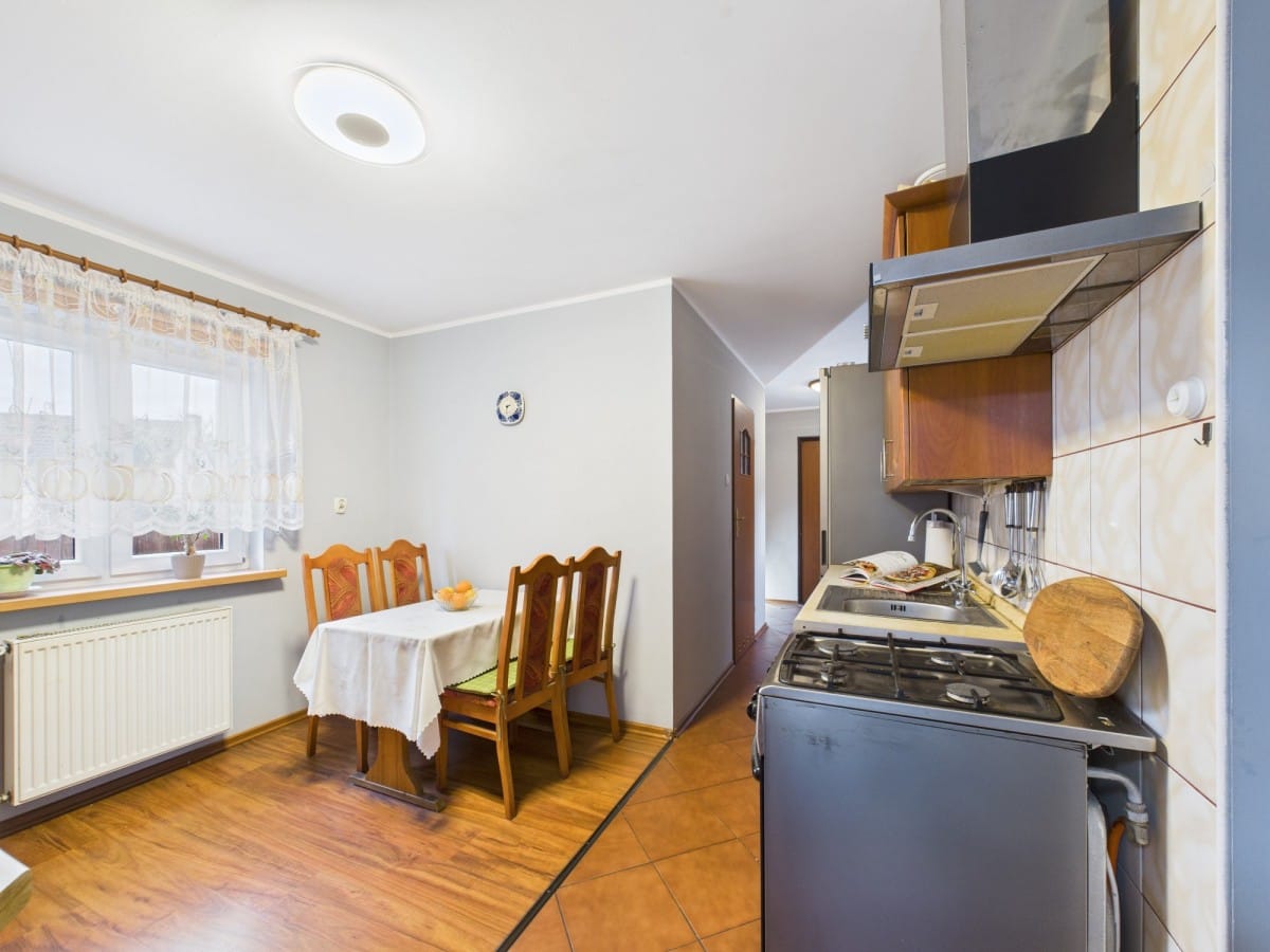 Dom 4 pokojowe na Sprzedaż