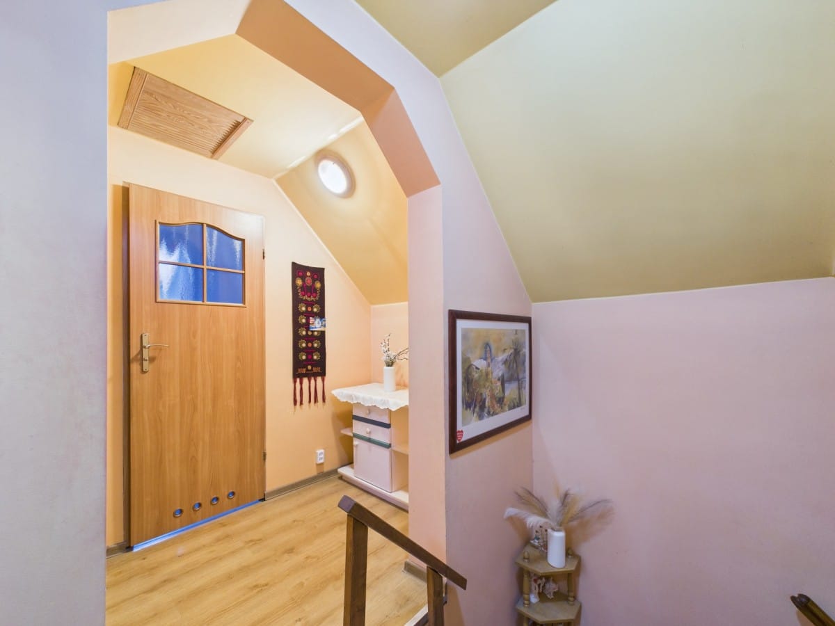 Dom 4 pokojowe na Sprzedaż