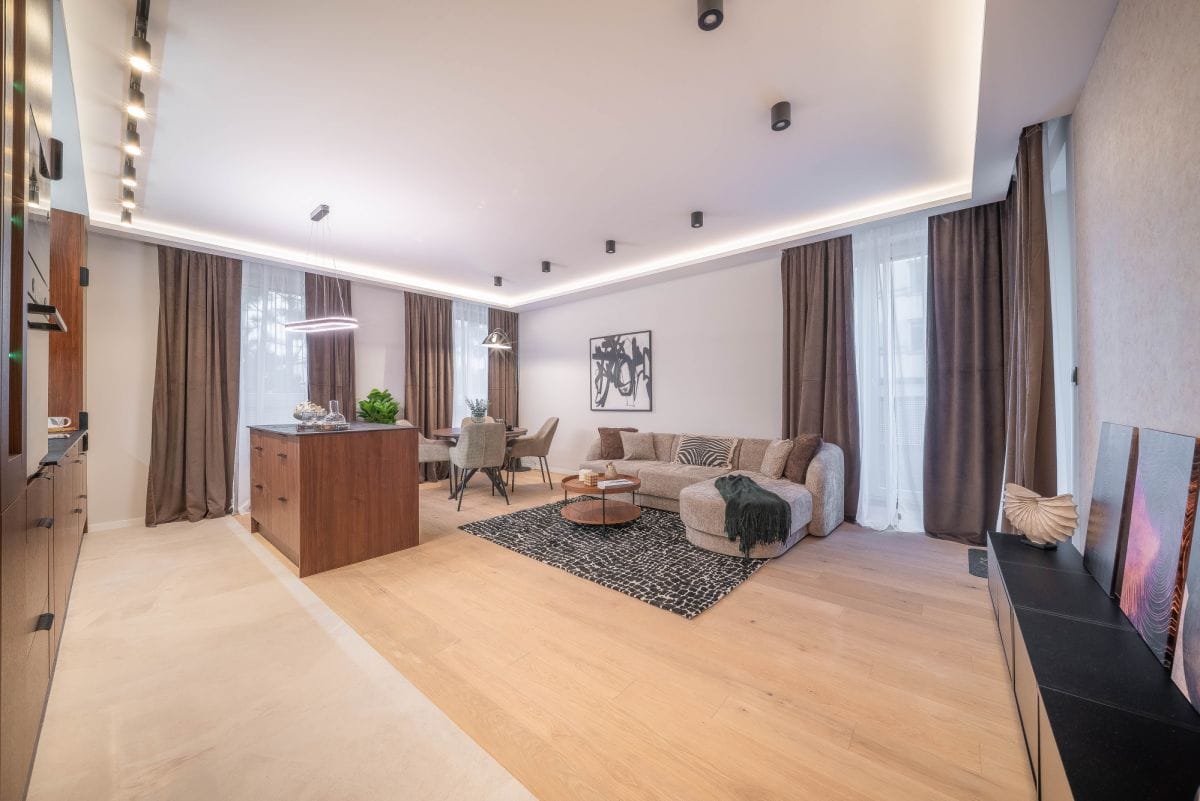 Mieszkanie 5 pokojowe na Sprzedaż