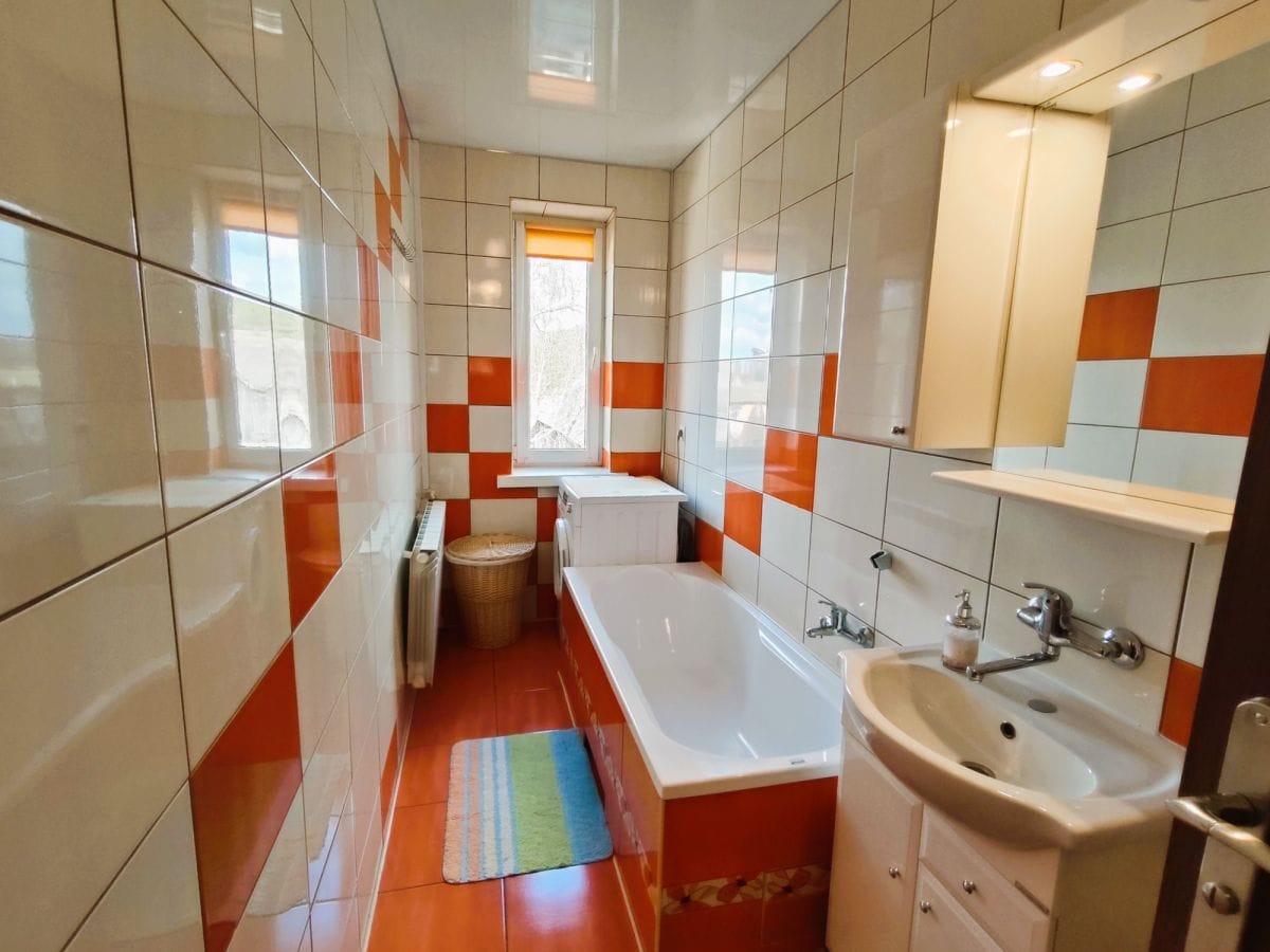 Dom 7 pokojowe na Sprzedaż