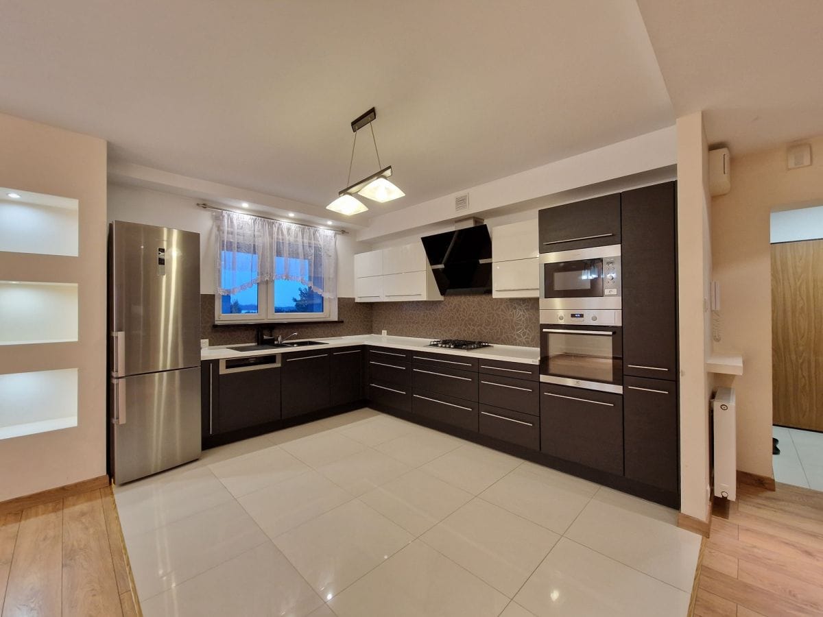 Mieszkanie 4 pokojowe na Sprzedaż