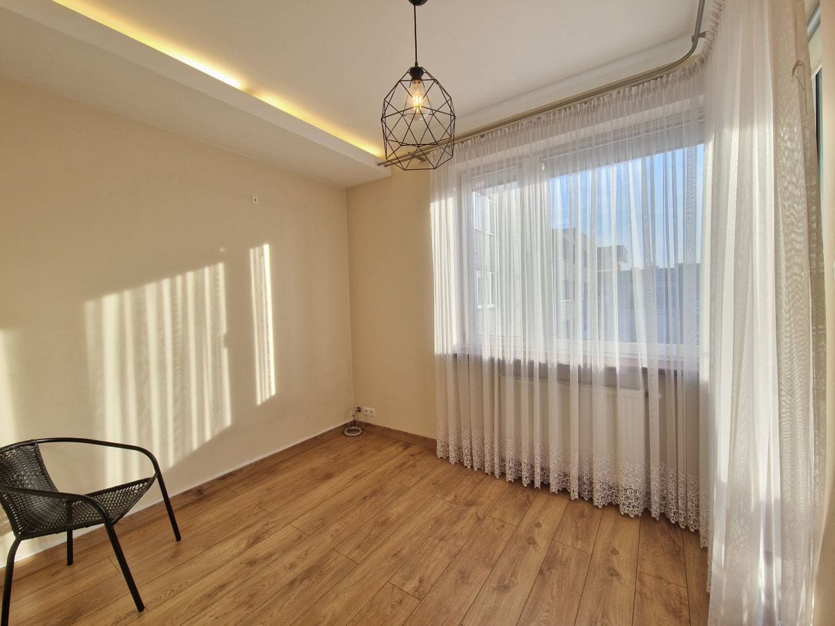 Mieszkanie 4 pokojowe na Sprzedaż