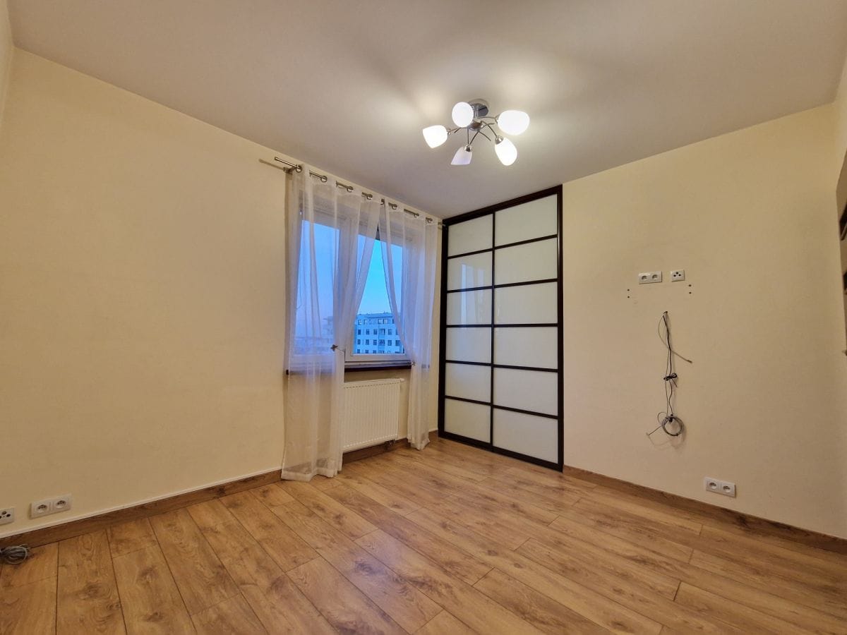 Mieszkanie 4 pokojowe na Sprzedaż