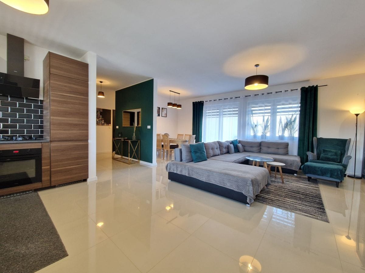 Dom 4 pokojowe na Sprzedaż