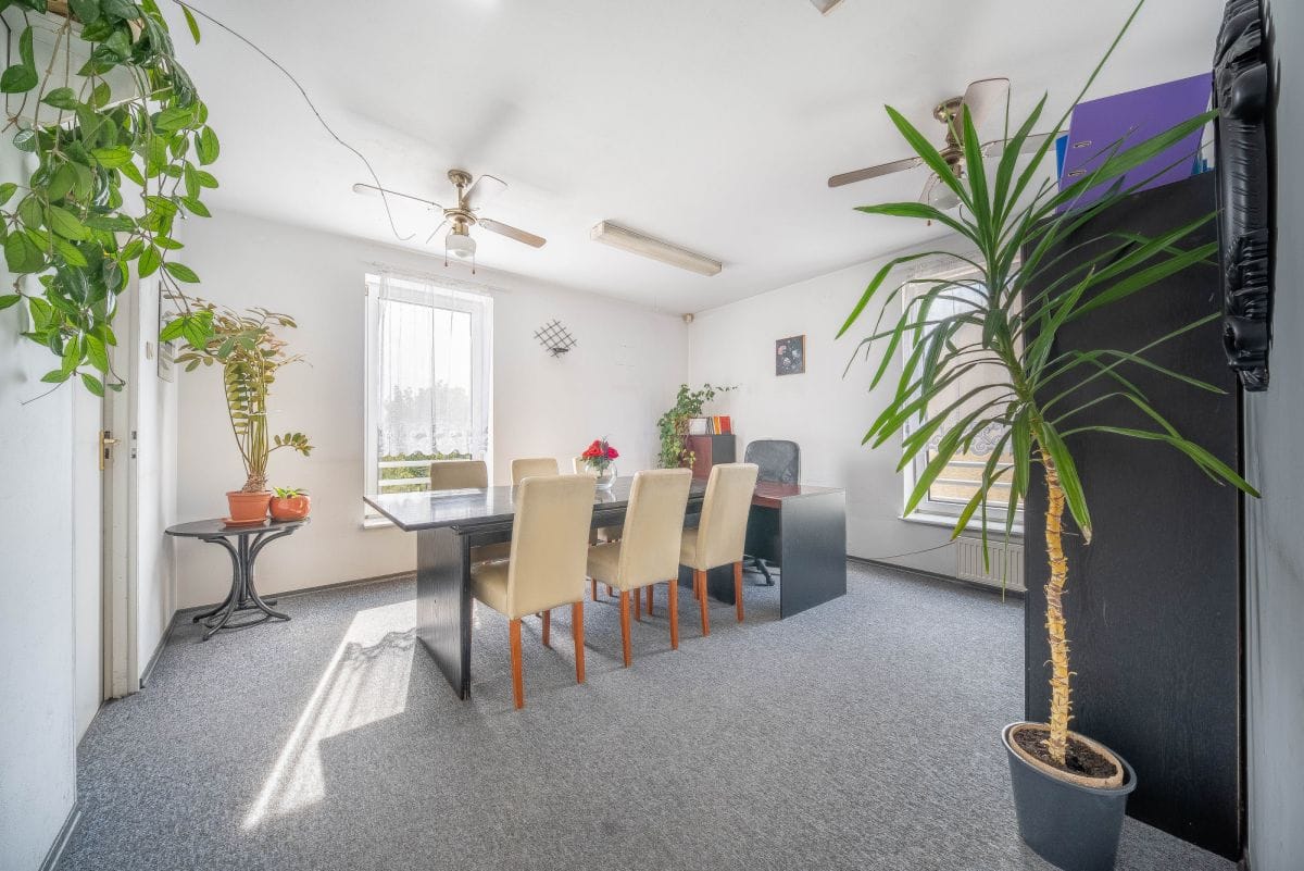 Lokal użytkowy  pokojowe na Sprzedaż