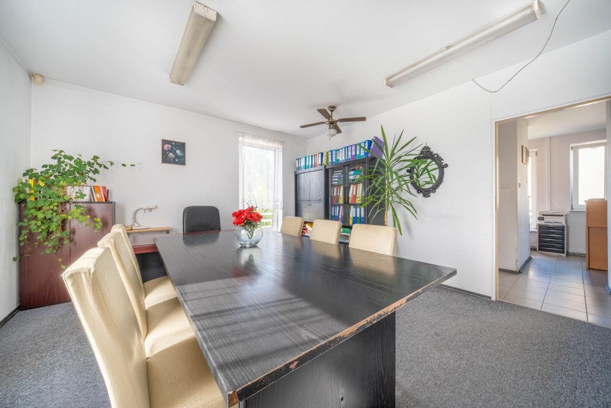 Lokal użytkowy  pokojowe na Sprzedaż