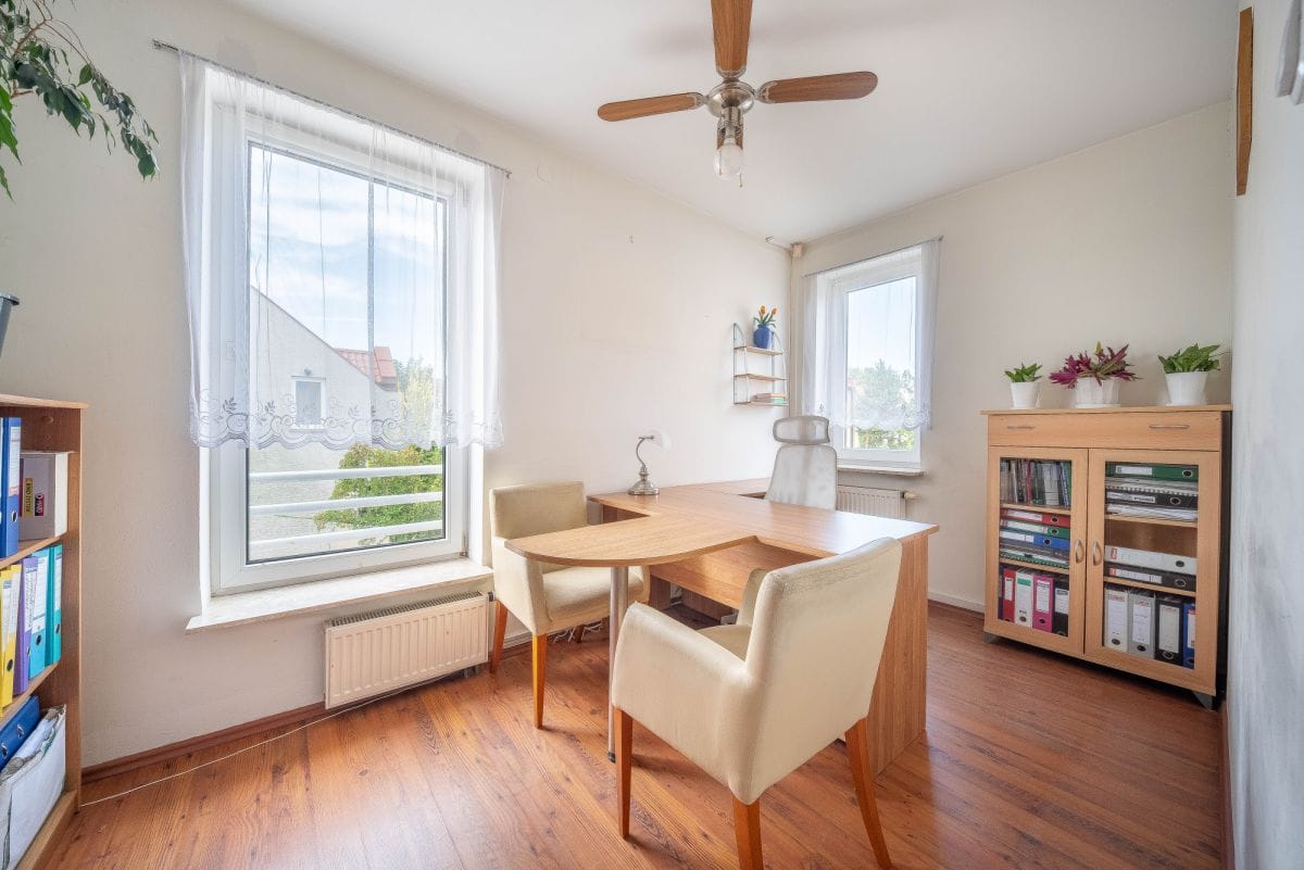 Lokal użytkowy  pokojowe na Sprzedaż