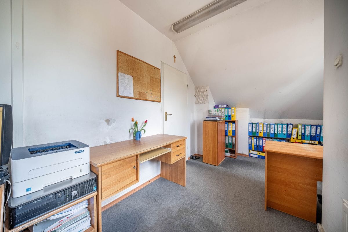 Lokal użytkowy  pokojowe na Sprzedaż