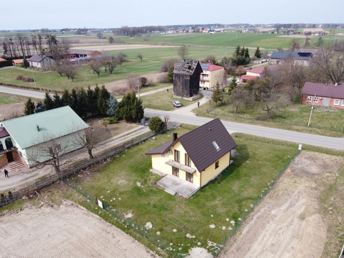 Dom 4 pokojowe na Sprzedaż