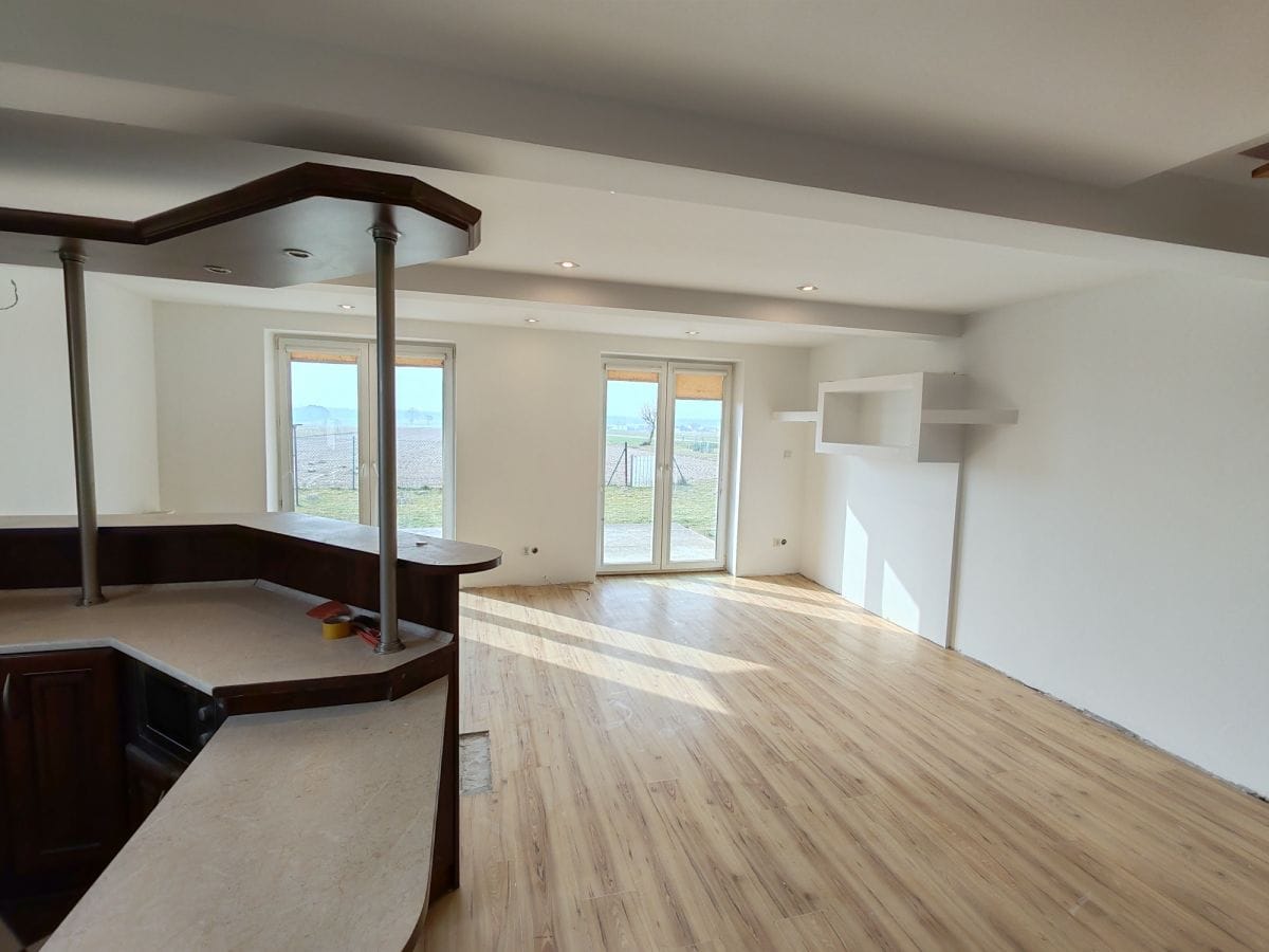 Dom 4 pokojowe na Sprzedaż