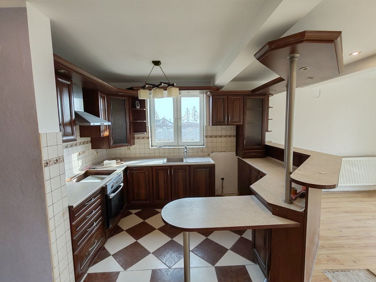 Dom 4 pokojowe na Sprzedaż