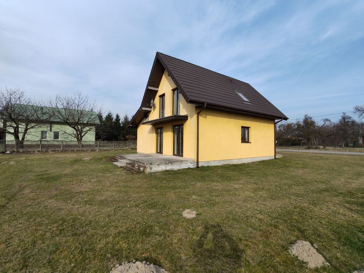 Dom 4 pokojowe na Sprzedaż