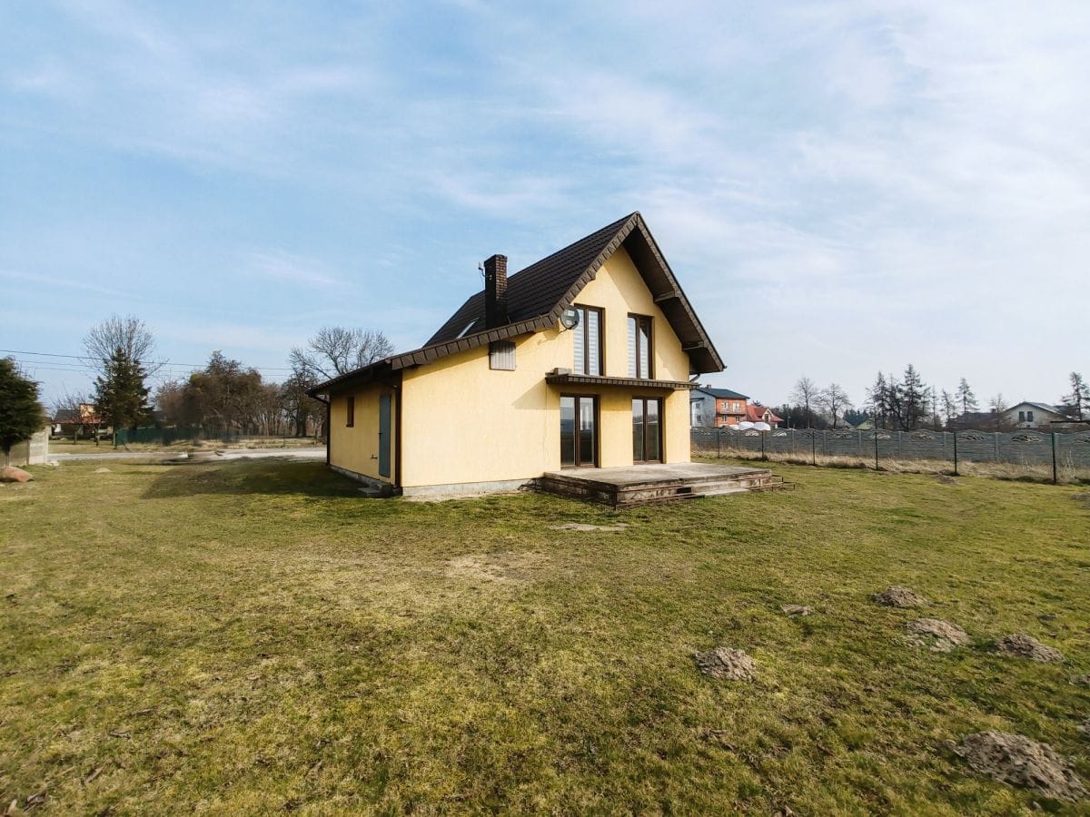 Dom 4 pokojowe na Sprzedaż