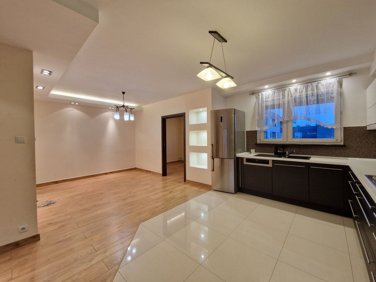 Mieszkanie 4 pokojowe na Sprzedaż