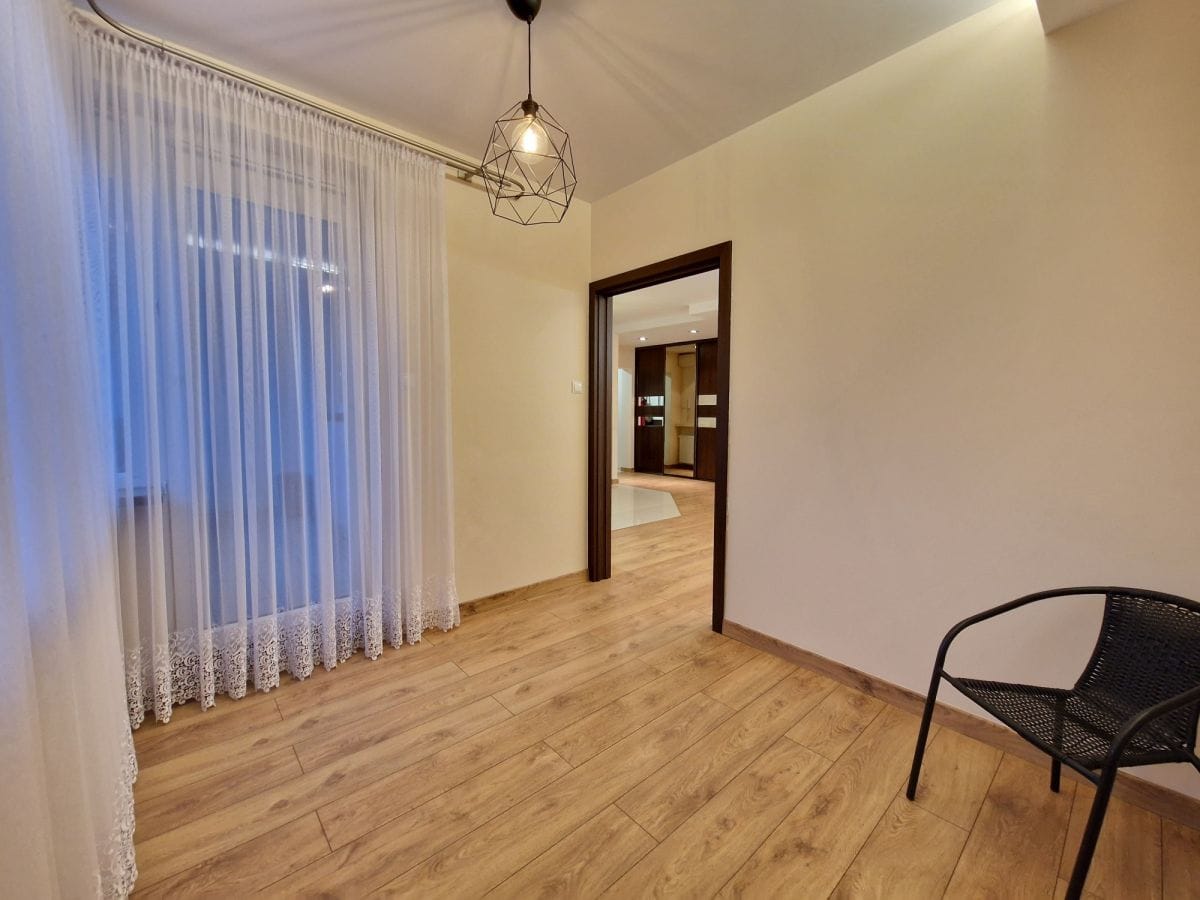 Mieszkanie 4 pokojowe na Sprzedaż