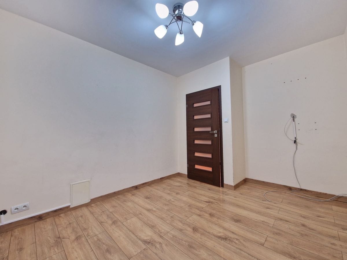 Mieszkanie 4 pokojowe na Sprzedaż