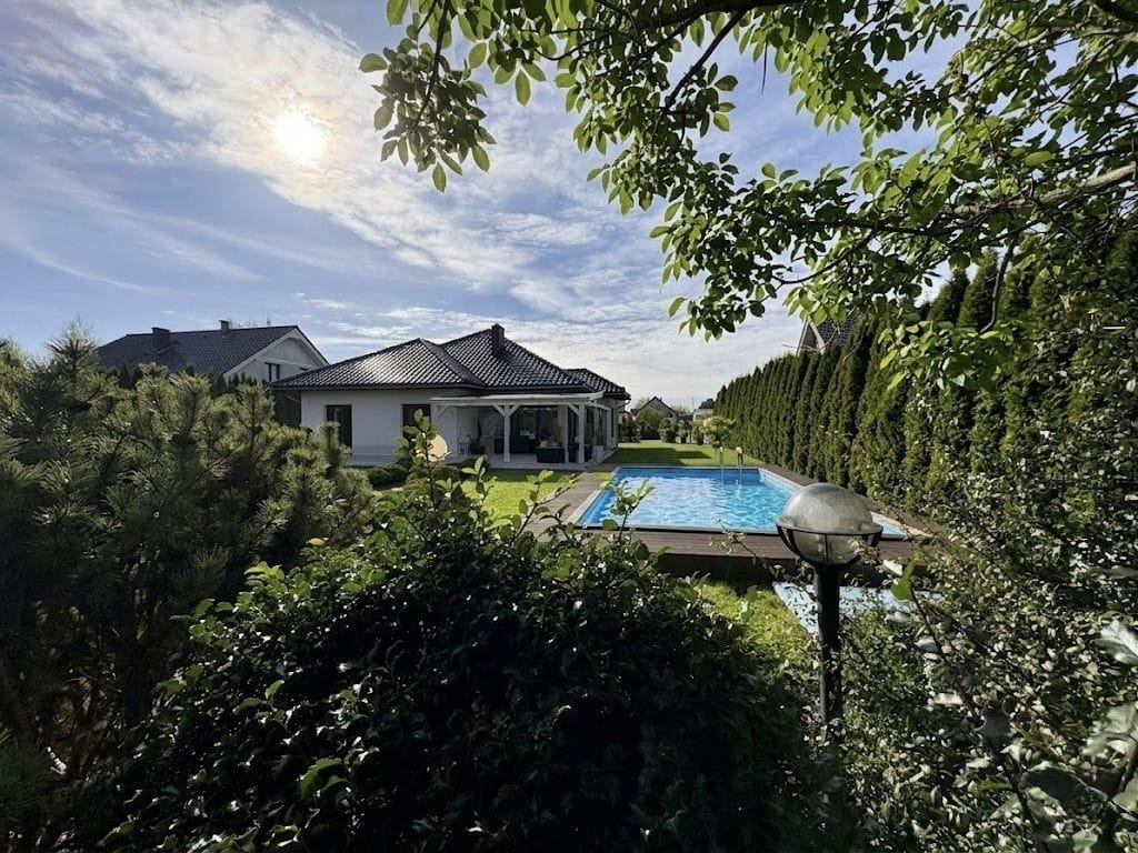 Dom 4 pokojowe na Sprzedaż