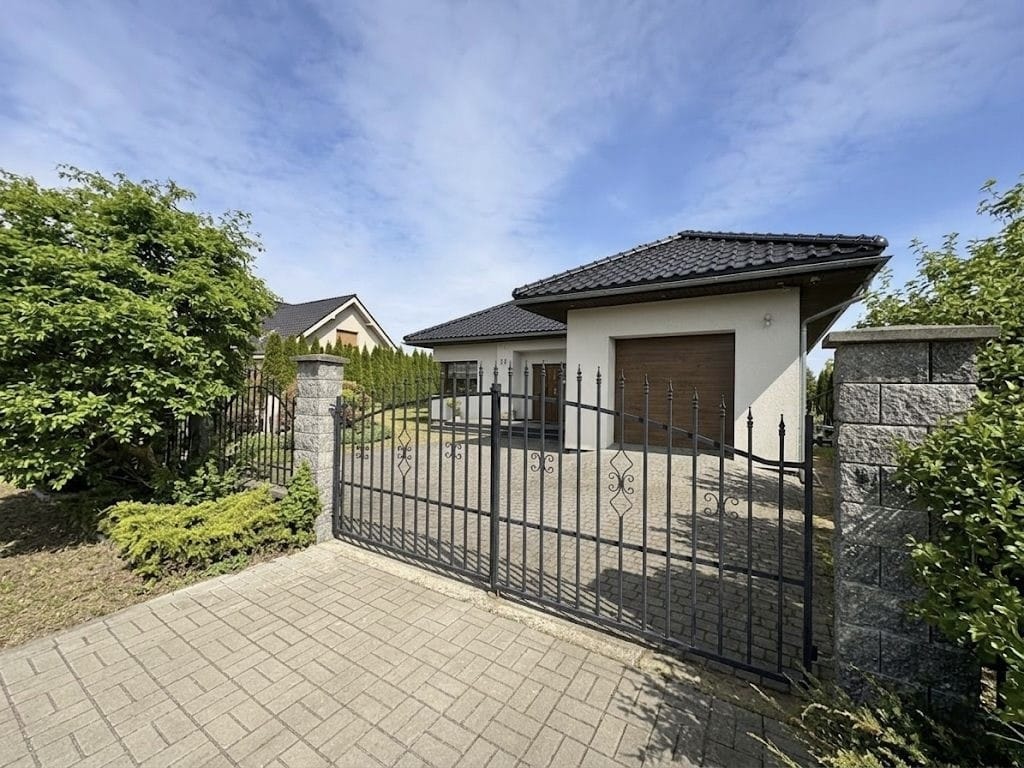 Dom 4 pokojowe na Sprzedaż