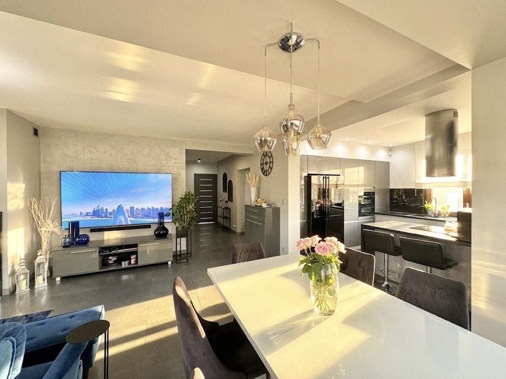 Dom 4 pokojowe na Sprzedaż