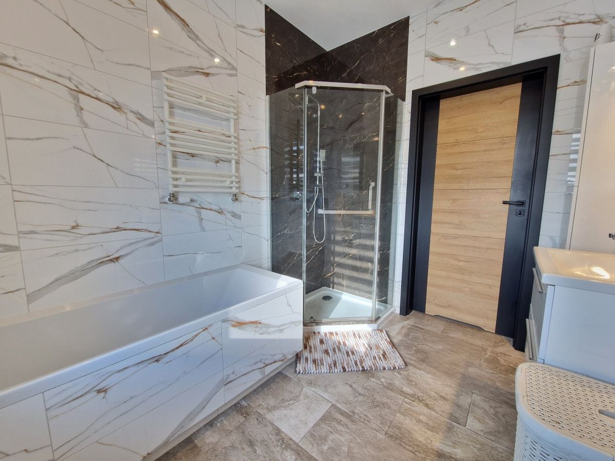 Dom 4 pokojowe na Sprzedaż