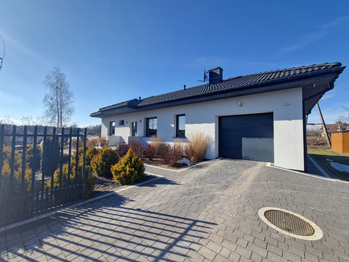 Dom 4 pokojowe na Sprzedaż