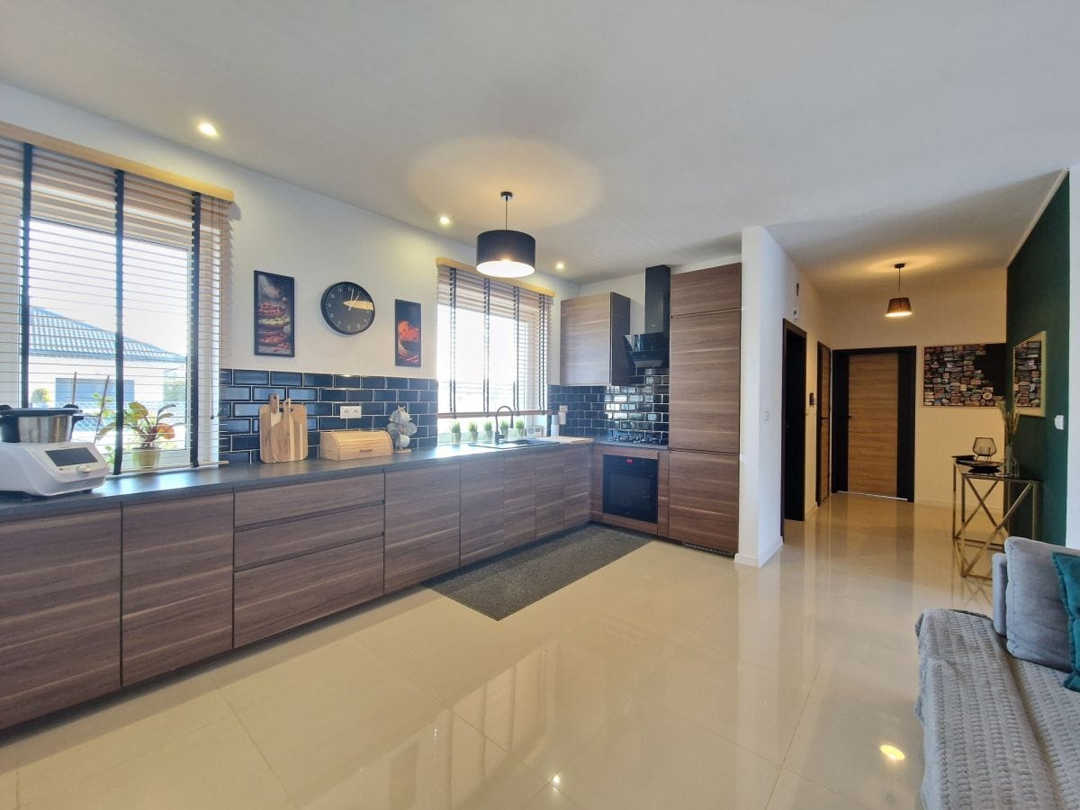 Dom 4 pokojowe na Sprzedaż