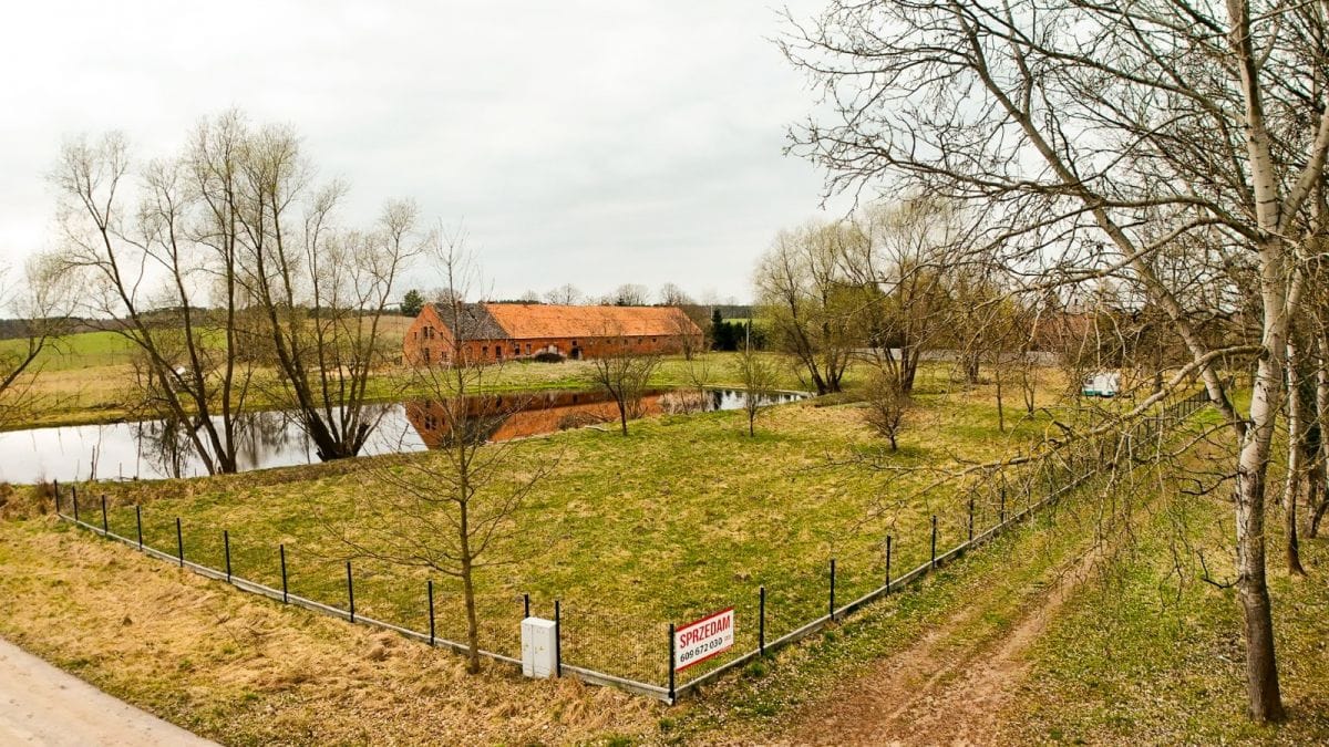 Działka  pokojowe na Sprzedaż