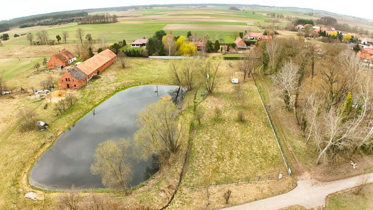 Działka  pokojowe na Sprzedaż