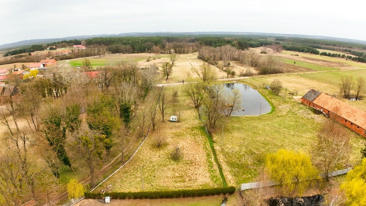 Działka  pokojowe na Sprzedaż