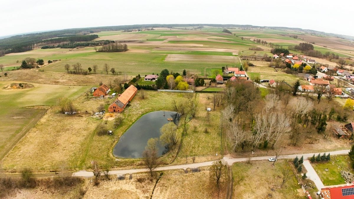 Działka  pokojowe na Sprzedaż