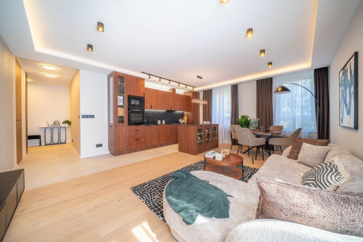 Mieszkanie 5 pokojowe na Sprzedaż