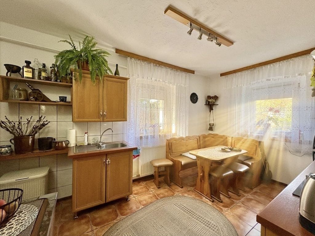 Dom 5 pokojowe na Sprzedaż