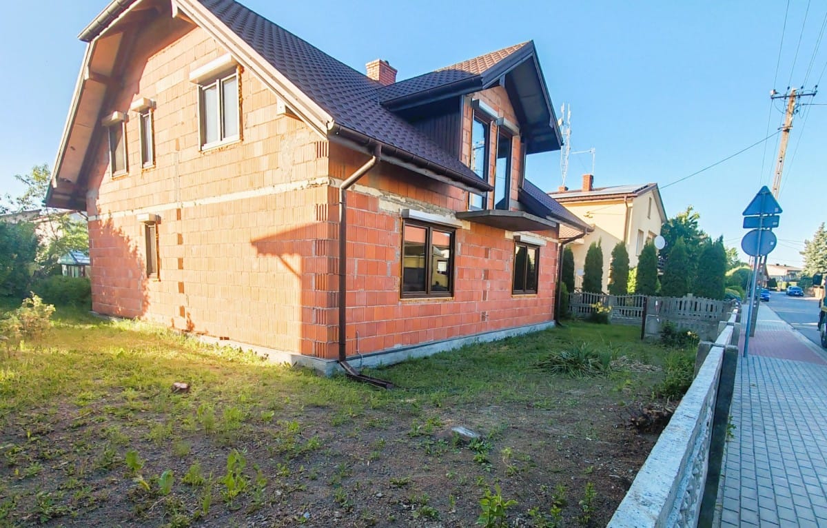 Dom 6 pokojowe na Sprzedaż