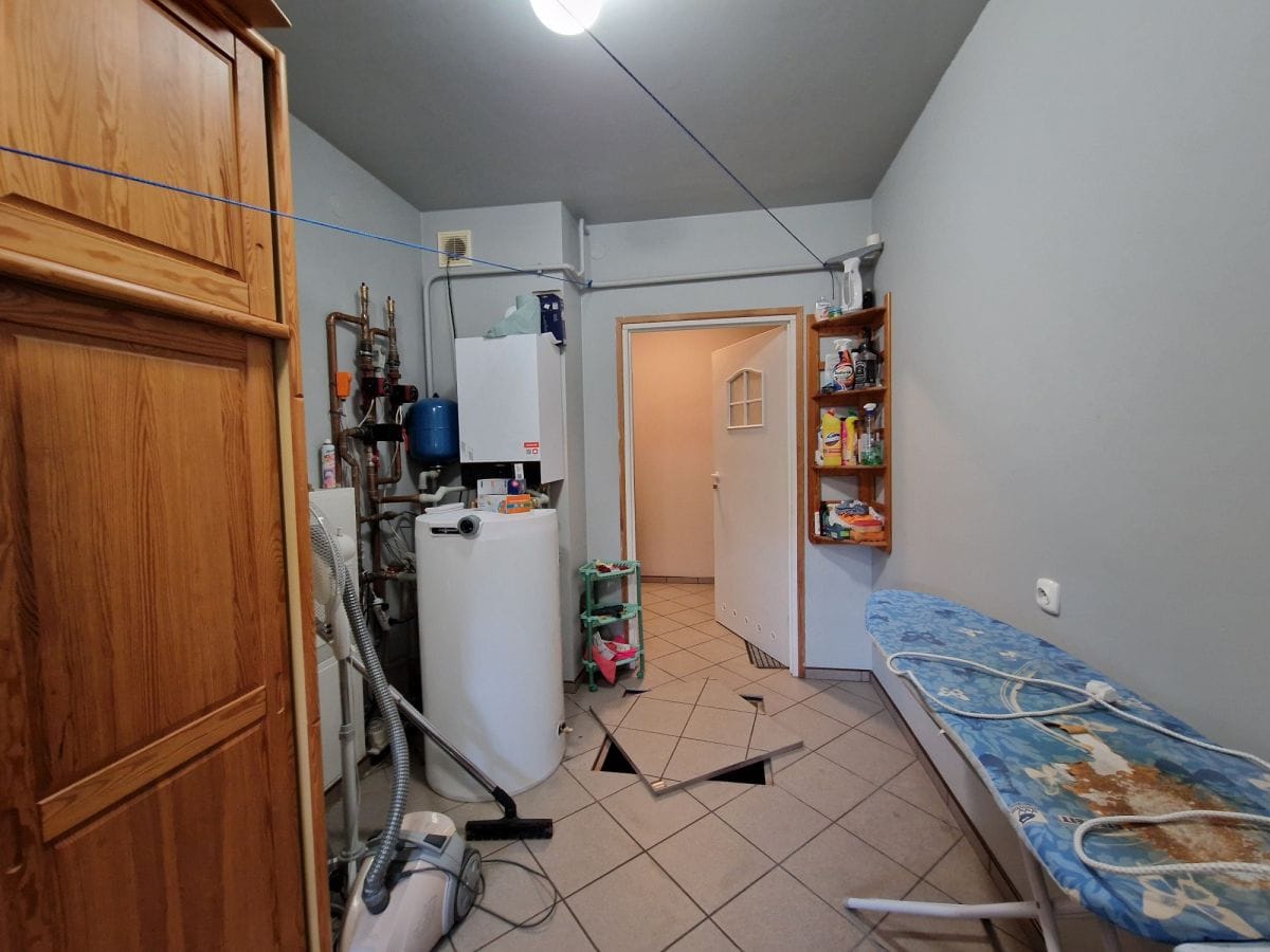 Dom 6 pokojowe na Sprzedaż